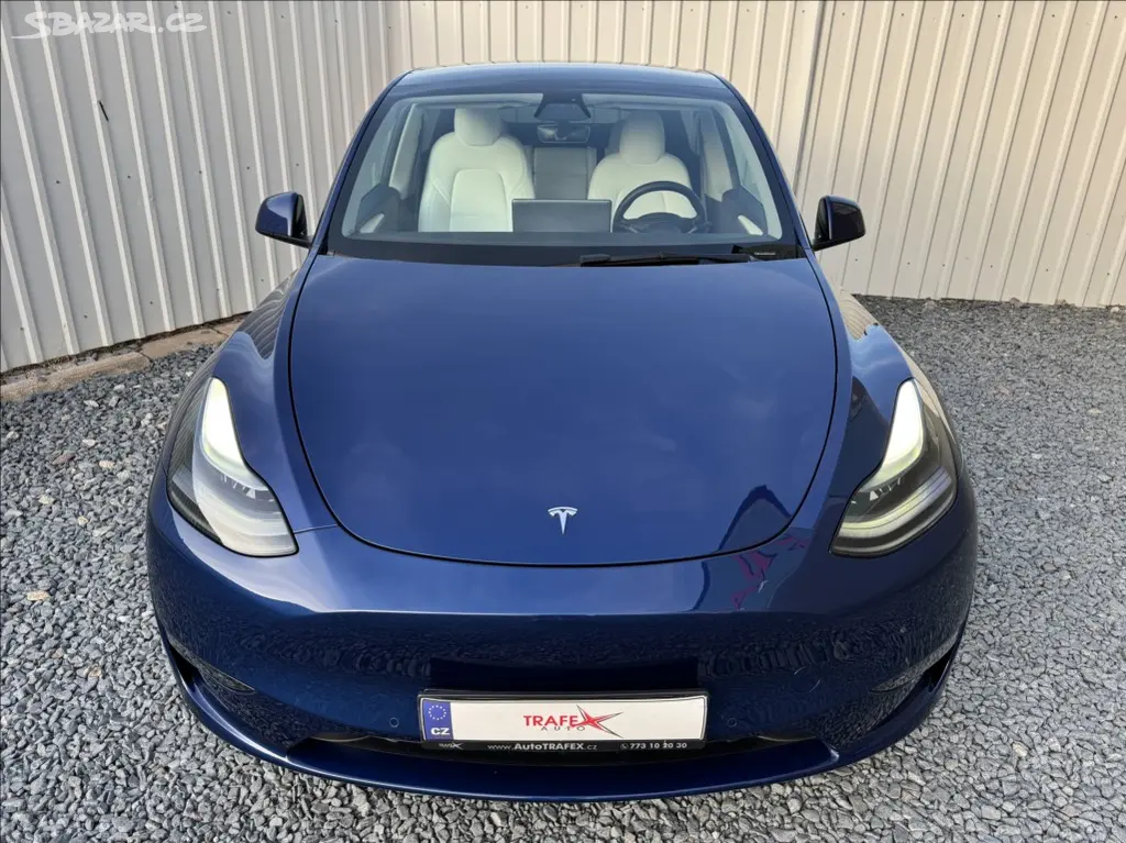 Tesla Model Y, Long Range 378kW DPH ČR - fotka 6