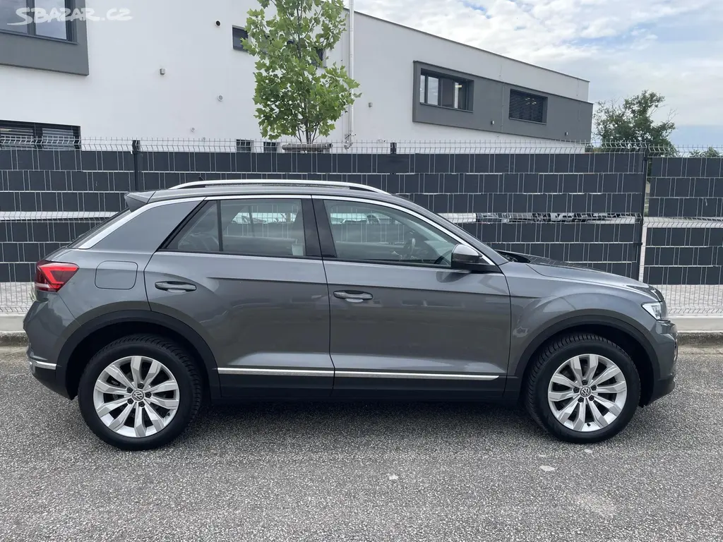 Volkswagen T-Roc, 2.0 TDI 110 kW DSG SPORT - fotka 6