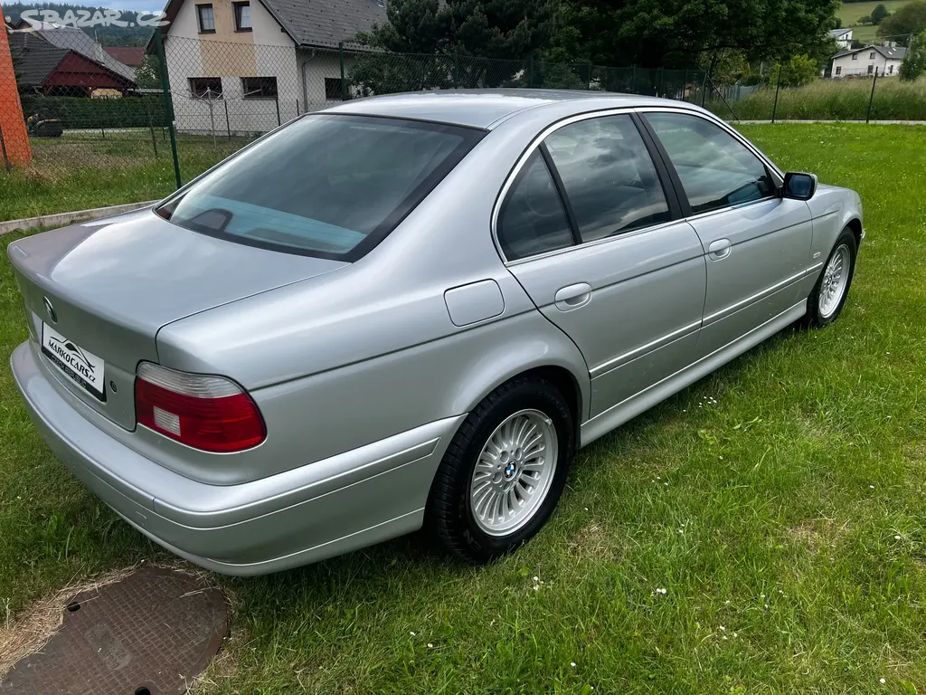 BMW Řada 5 525i PĚKNÝ STAV STK: 05/2028 - fotka 4