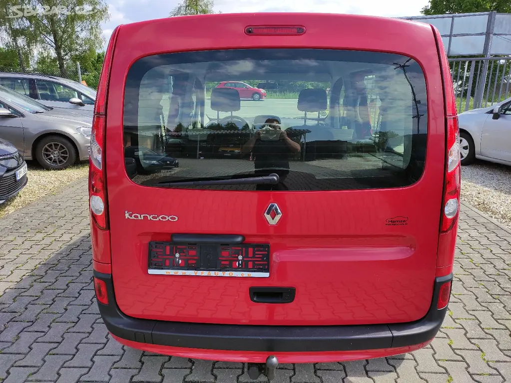 RENAULT KANGOO 1.6i 16V,78KW,ZÁVĚS.KLIMA,VYHŘ.SED. - fotka 5
