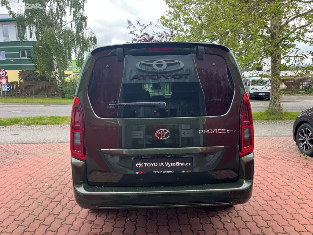 Toyota Proace City Verso, L2 - 1.5 nafta 130 koní manuál - fotka 5