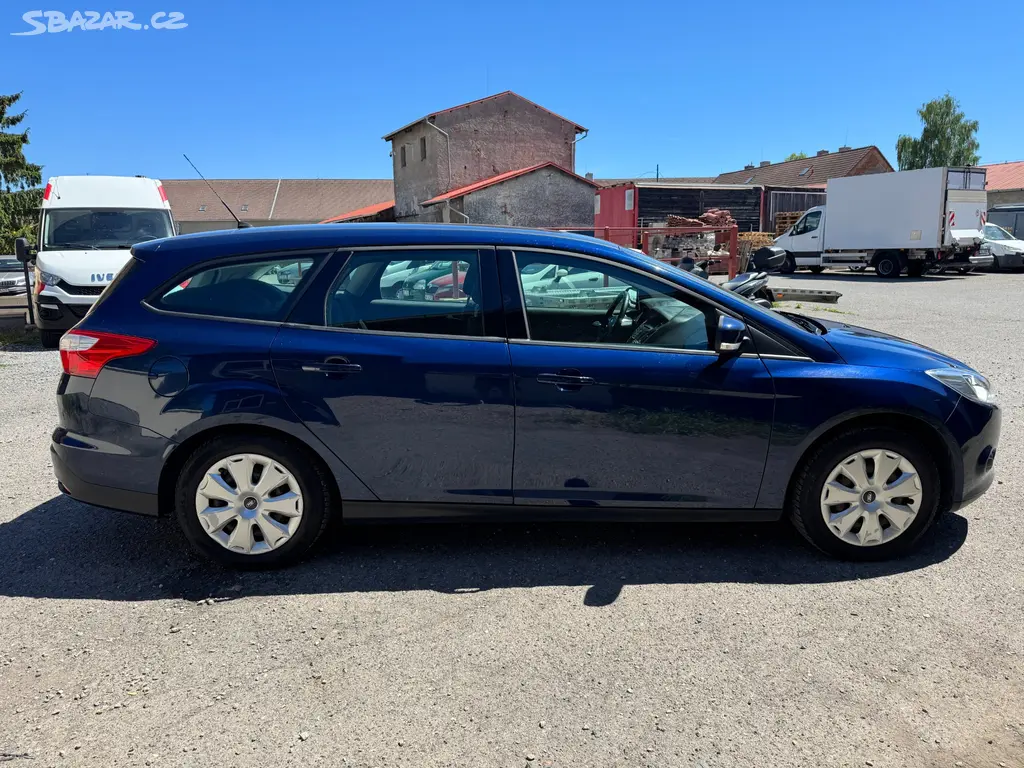 Ford Focus 1.6 Ti-VCT 77KW 2013 CZ 1. maj. - fotka 4