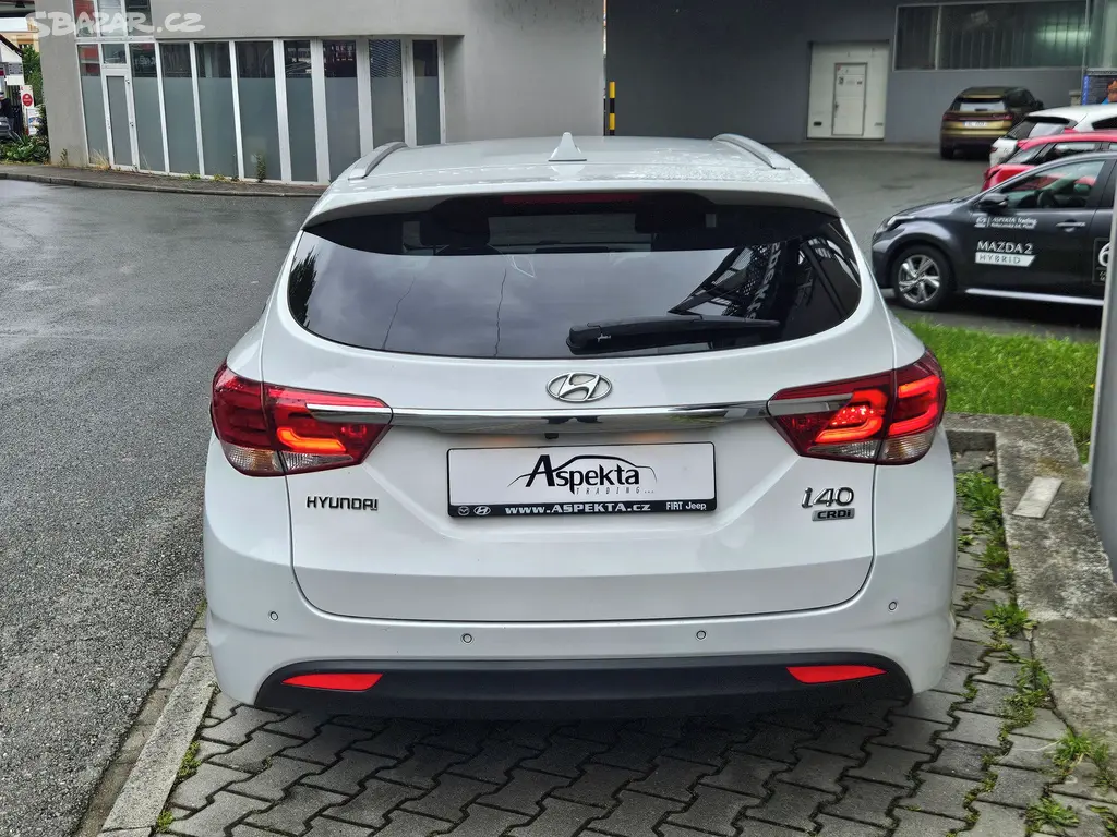 Hyundai i40, 1.6 CRDi Succes Winter, 1.maj. - fotka 4