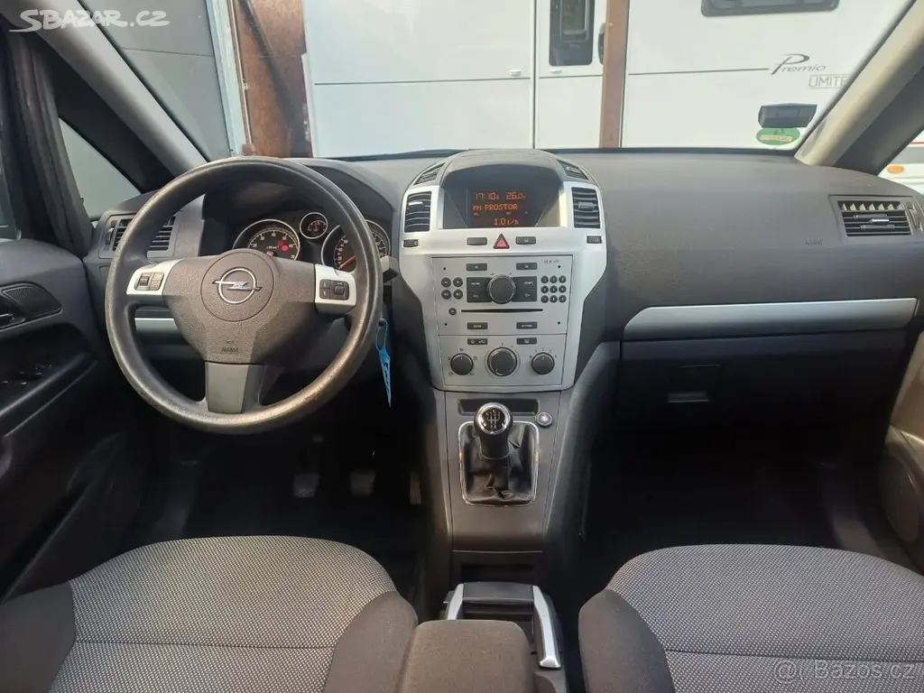 Opel Zafira 7 místné..Benzínová 1.8i LPG - fotka 6