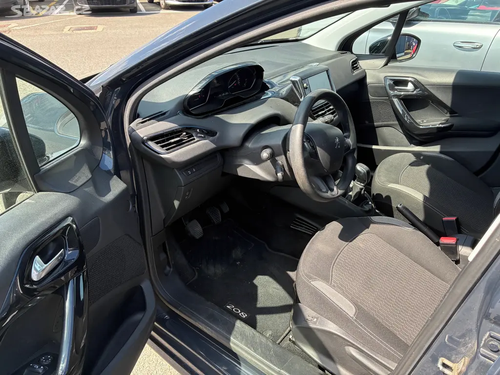 Peugeot 208, Active 1,2 Pure Tech 82k 1.maj - fotka 5