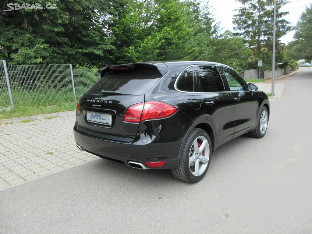 Porsche Cayenne 3.0D, Navi, Kůže, 20ALU - fotka 4
