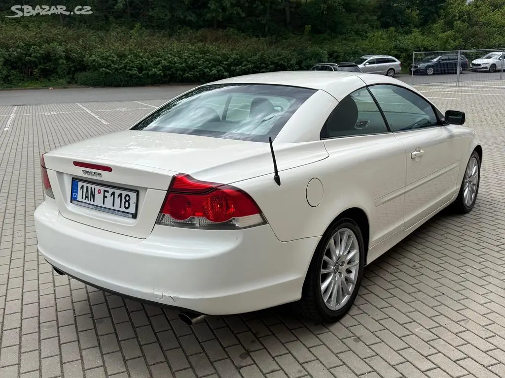 Volvo C70, 2.4D, 132kw Kabrio Automat - fotka 5