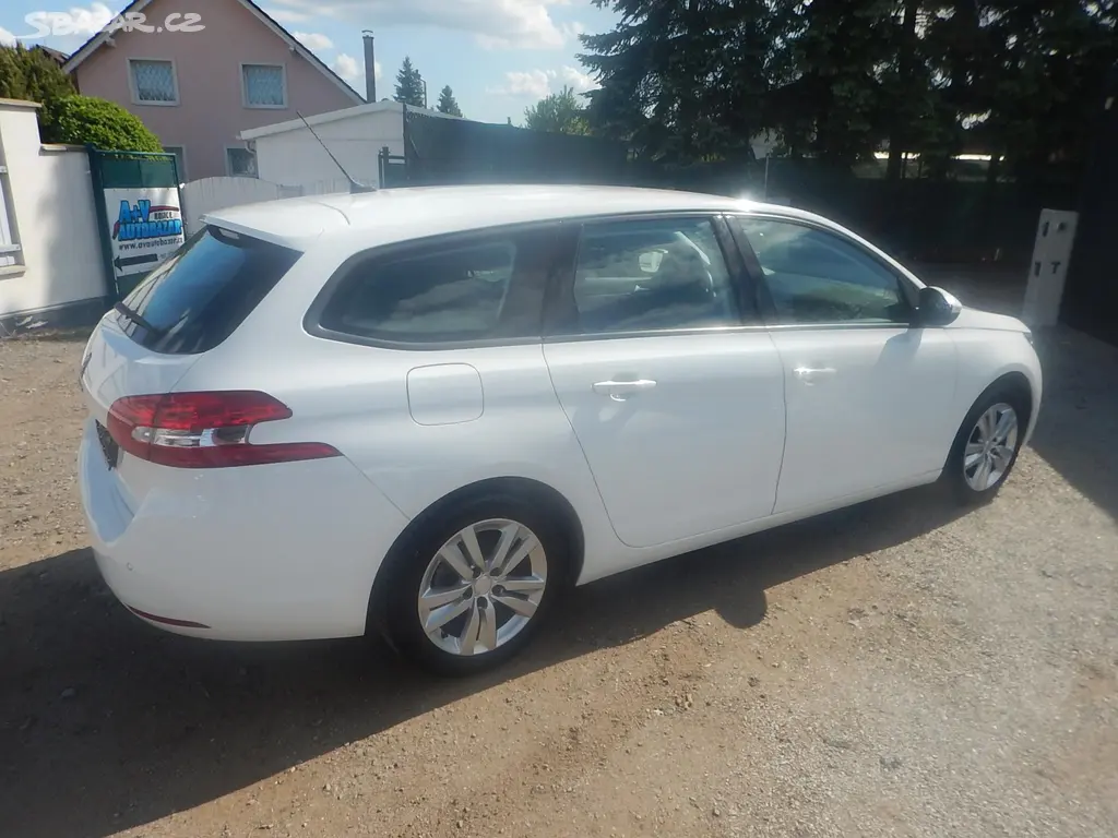 Peugeot 308, 1.5 Hdi 96 kw - fotka 6
