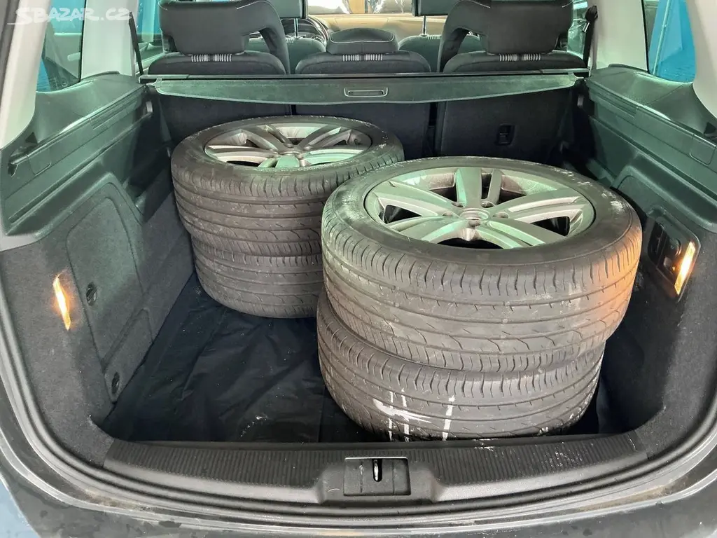 Volkswagen Sharan, 2.0TDI 103KW MATCH TOP VÝBAVA - fotka 4