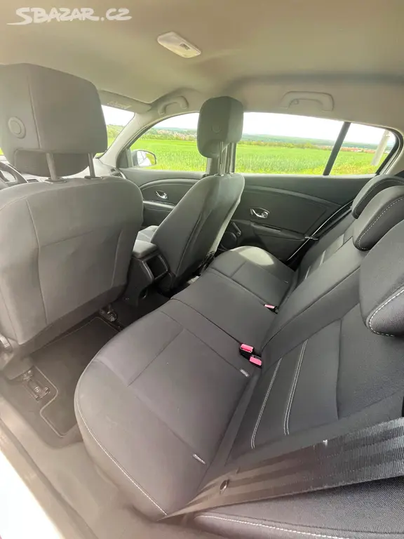 Renault Megane TCe - fotka 6