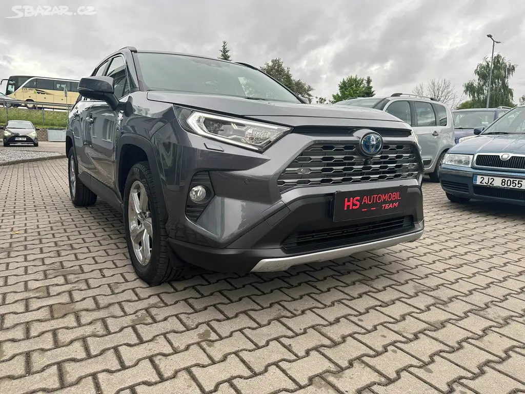 Toyota Rav4, 2,5 Hybrid 4x4 Executive 131kW - fotka 4