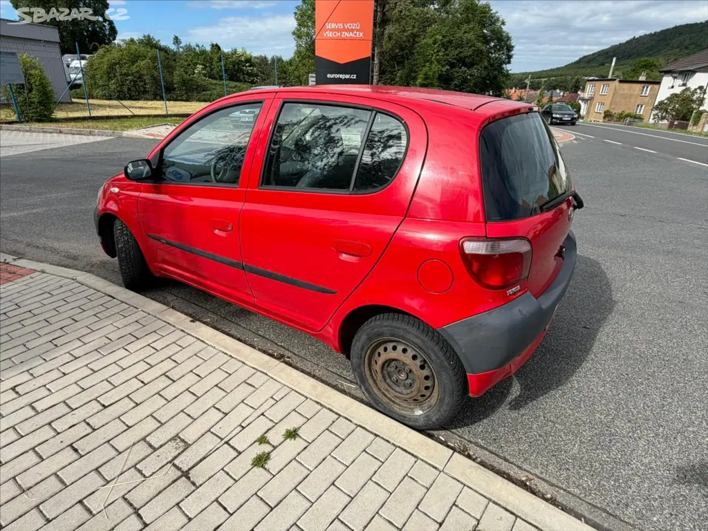 Toyota Yaris, 1,0 - fotka 6