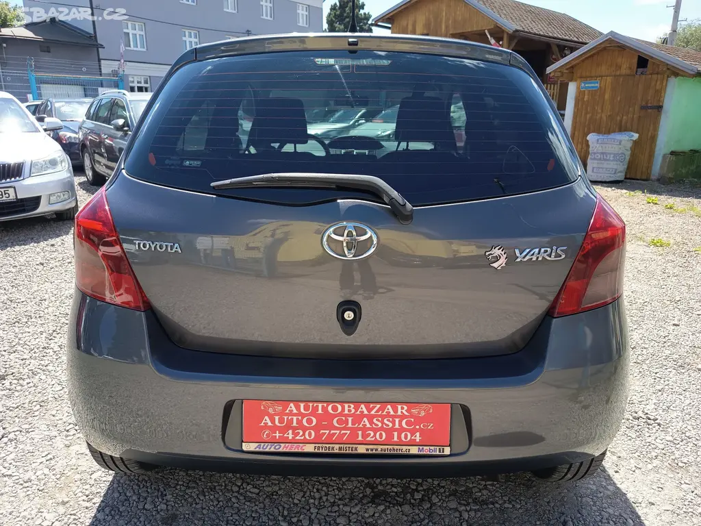 Toyota Yaris 1,3VVTi Comfort ČR - fotka 6