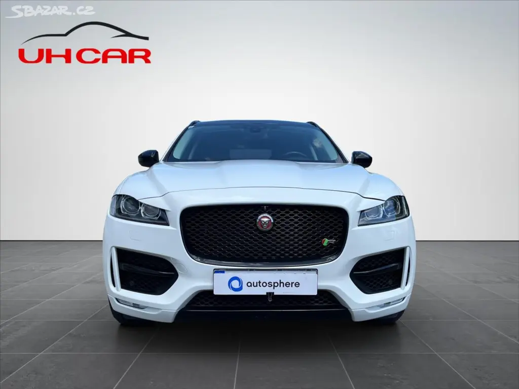 Jaguar F-Pace, 2,0 D 132kW R-SPORT 4x4 - fotka 2