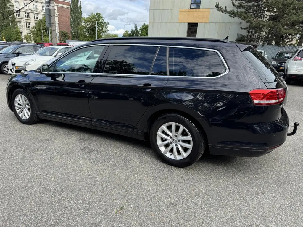 Volkswagen Passat, 1,6 DSG+VYHŘEV+TAŽNÉ.!! - fotka 6