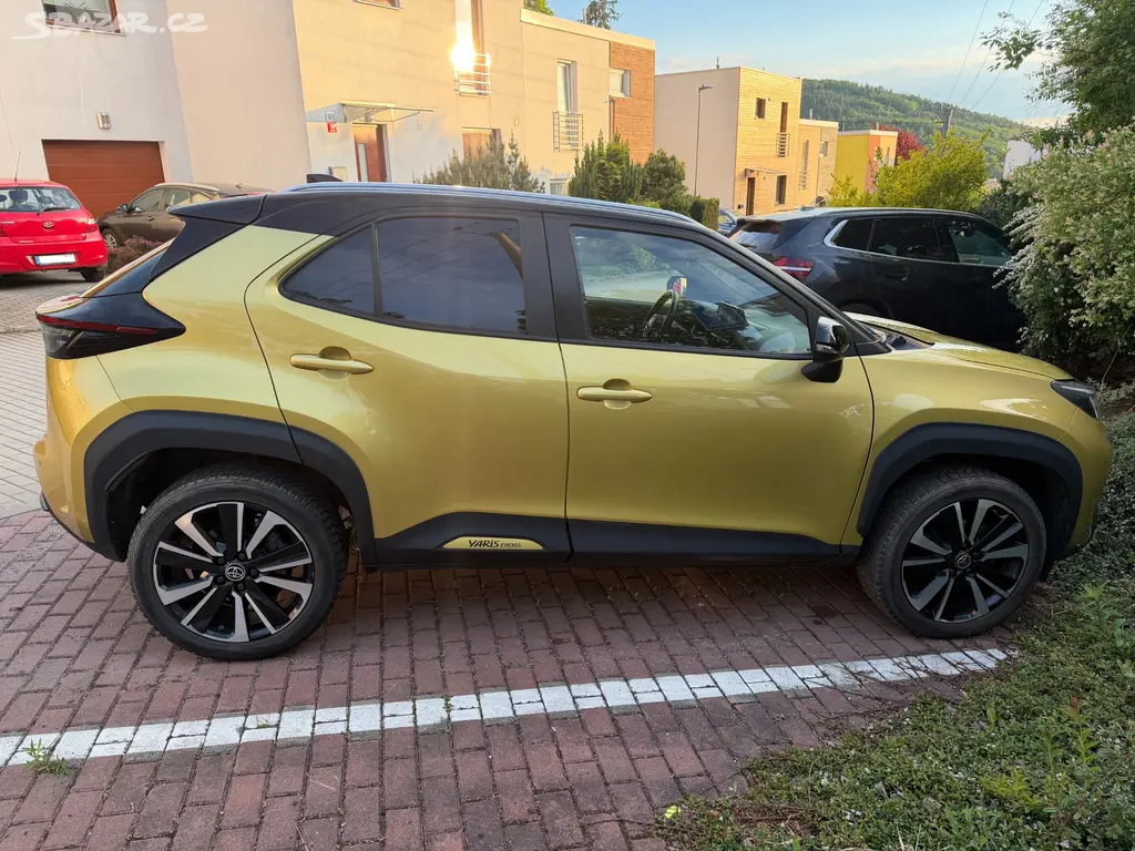 Toyota Yaris Cross 1.5 Hybrid Premiere Edition DPH - fotka 2