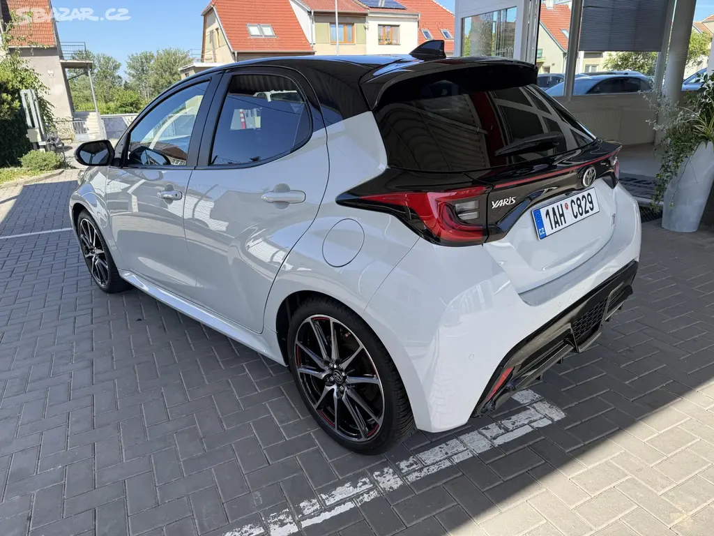 Toyota Yaris, 1,5 Hybrid GR-Sport JBL - fotka 6