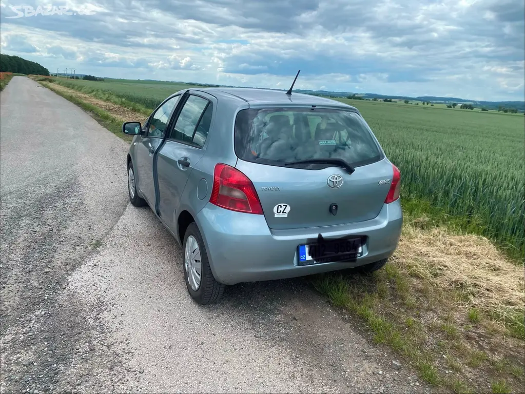 Toyota yaris 1.0,51 kw - fotka 4