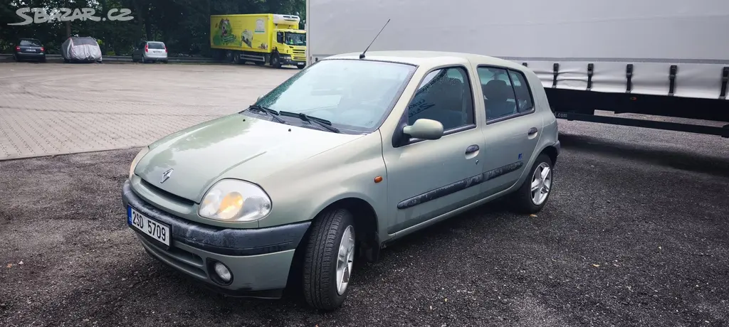 Renault Clio najeto 81.461km, STK 3/28