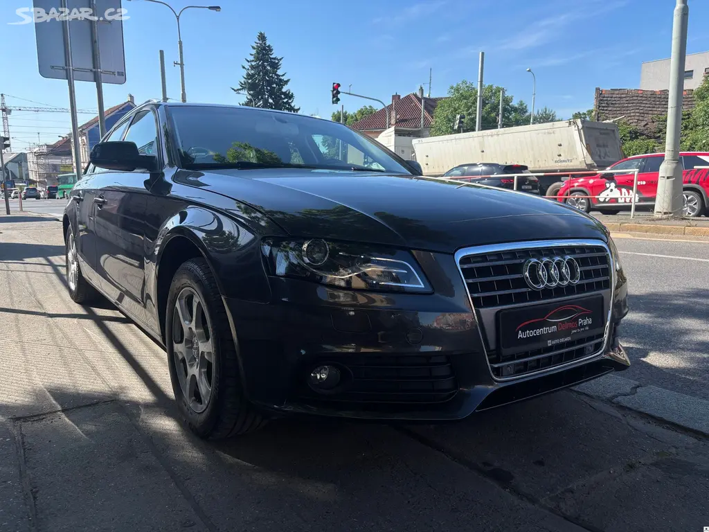 Audi A4, 1.8TSi/2010/S.KNIHA-MAN6-2.MAJ - fotka 6