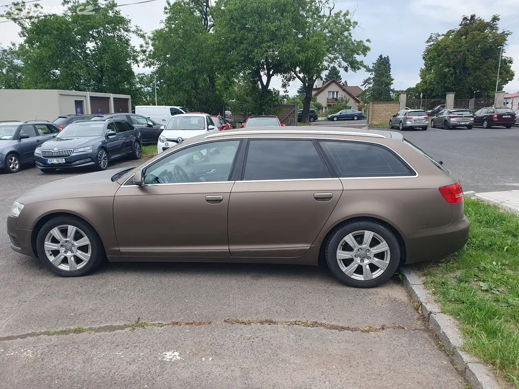 AUDI A6 AVANT 2,7 TDi * MAN. PŘEVOD. * PĚKNÝ STAV - fotka 4