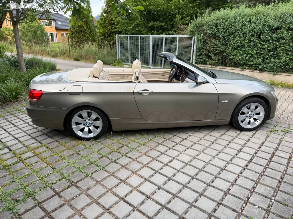 BMW 325i Cabrio (E93) | 3.0 R6 | Automat | CZ - fotka 3