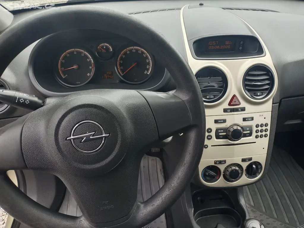 Opel Corsa D 1.2 59Kw RV.2009 naj.119tis.-NOVÁ STK - fotka 5