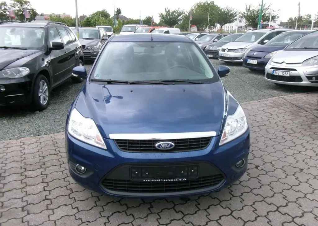 Ford Focus 1.6i 74kw 1.maj.2x kola benzín manuální - fotka 2