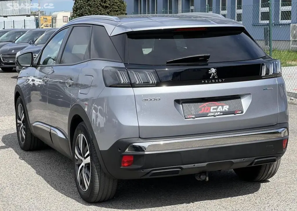 Peugeot 3008 1.6 PHEV 165kw KAMERA NAVI - fotka 5