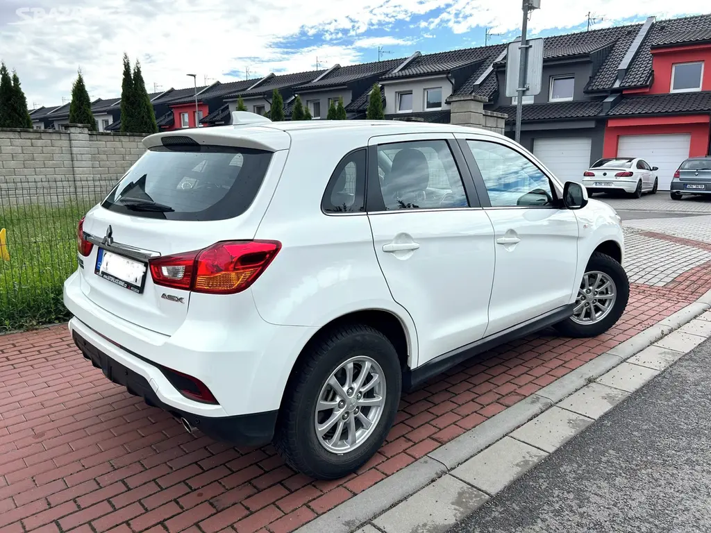 Mitsubishi ASX 1.6Mivec, jako nové unikát 11 000km - fotka 5