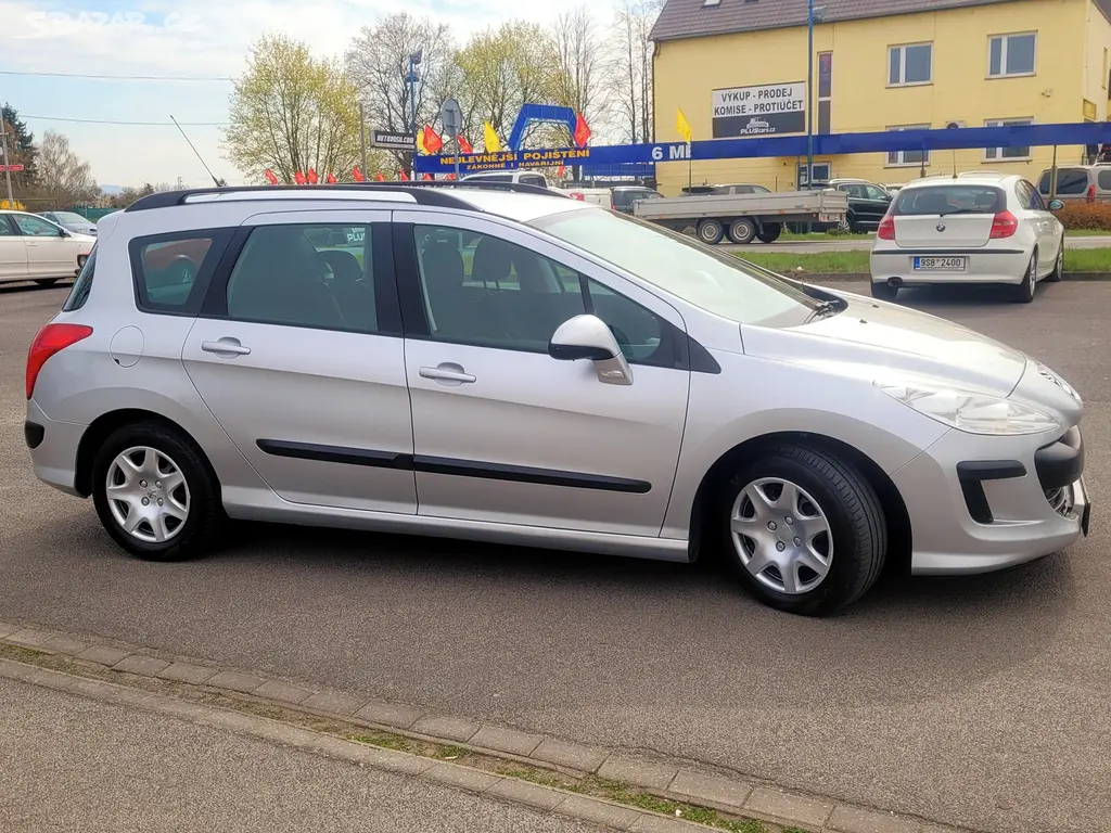Peugeot 308 SW 1.6 HDi 80 kW | Servisní knížka | - fotka 3