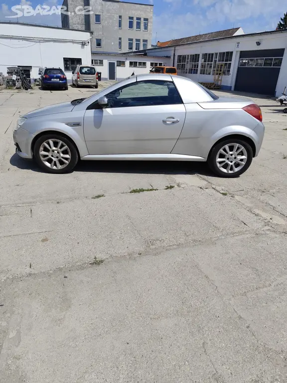 Opel Tigra cabrio 2006 - fotka 4