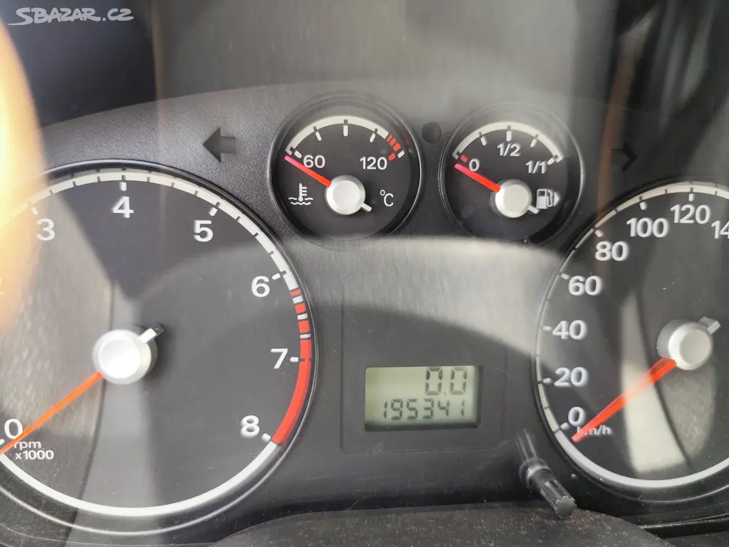 Ford Focus Turnier benzin mk2 plně pojízdný bezvad - fotka 4