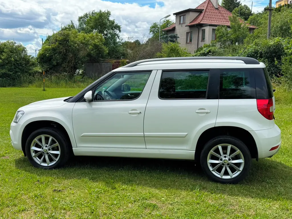 ŠKODA YETI AMBITION 1,4 TSI - PARK. SENZORY, ČR - fotka 4