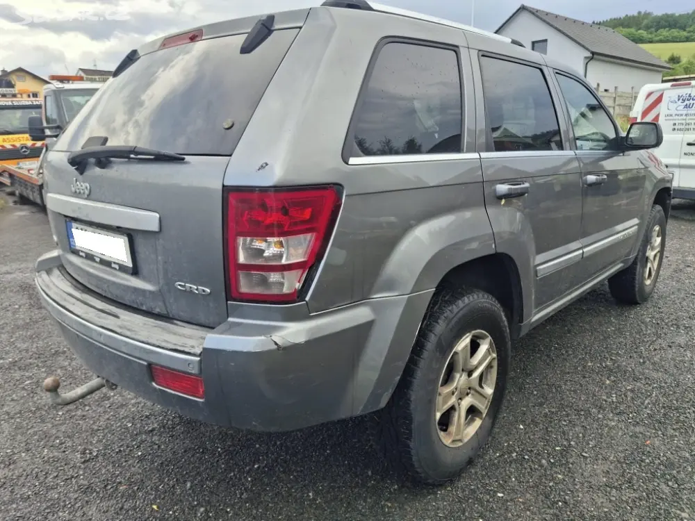 Jeep Grand Cherokee WH 3,0 CRD Overland 4x4 - fotka 6