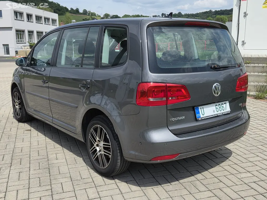 Volkswagen Touran 1.6 TDI DSG 77 Kw Bez Koroze - fotka 3
