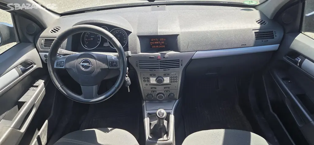 Opel Astra combi 1,6i 2007 - fotka 5