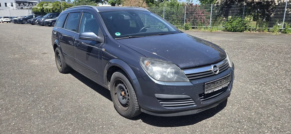 Opel Astra combi 1,6i 2007 - fotka 2