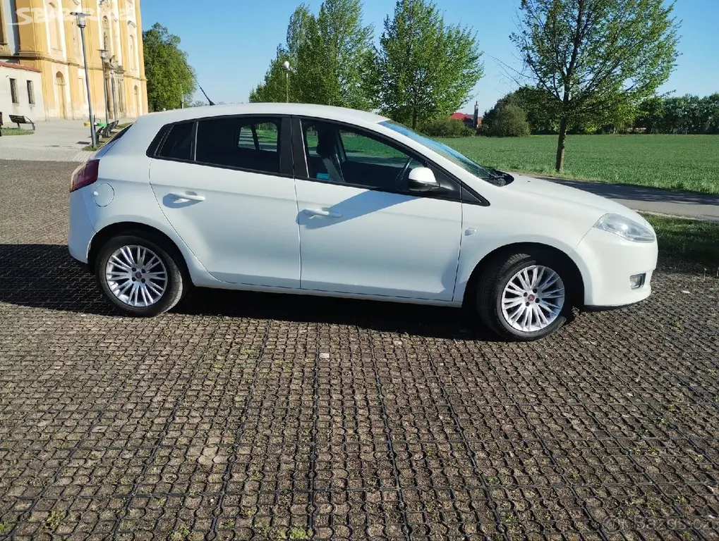 Fiat Bravo 1,6 JTD r.v. 2010, nová STK !