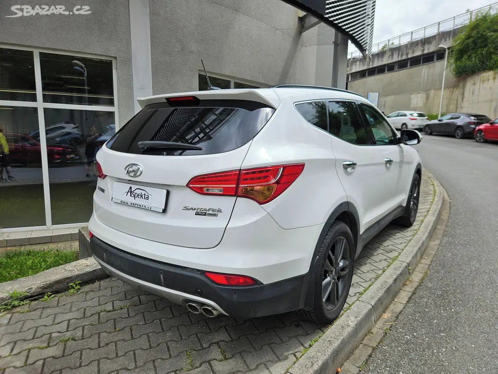 Hyundai Santa Fe, 2.2CRDi Premium,serv.kn.,1.maj - fotka 5