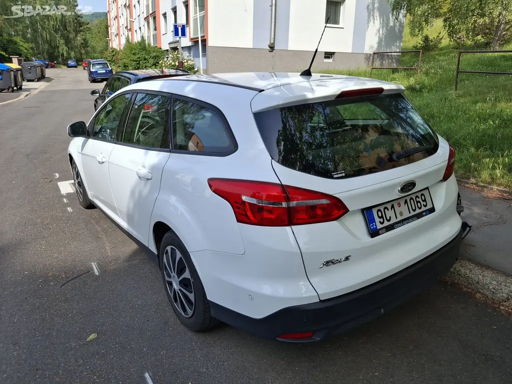 Ford Focus 1,5 TDCI - fotka 6