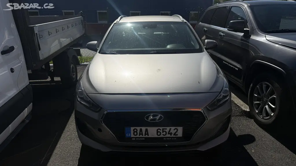 Hyundai i30, 1.6 CRDI 85KW AUT. MOTOR K.O - fotka 2