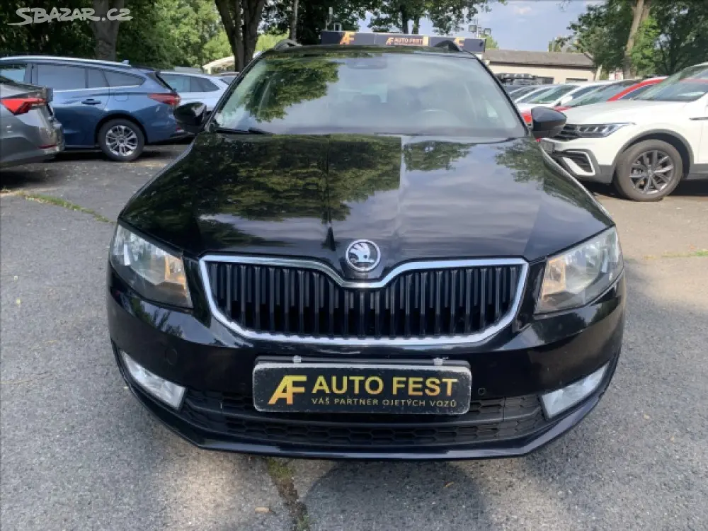 ŠKODA OCTAVIA - fotka 2