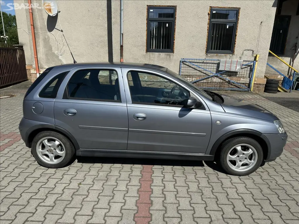 Opel Corsa, 1,2 KLIMA - fotka 2