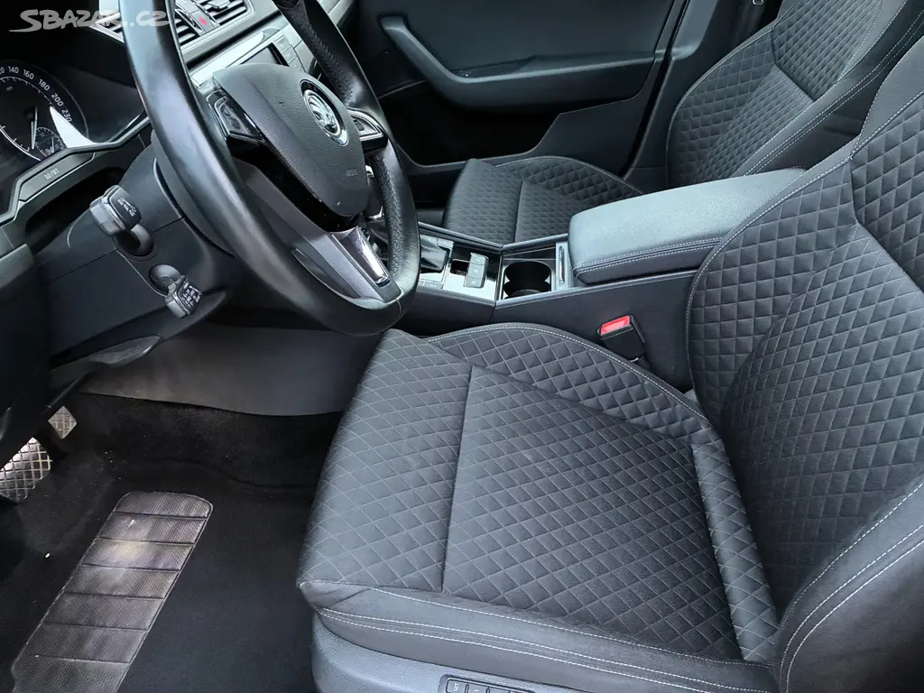 Škoda Superb, 2.0 TDi 140kW DSG Sportline - fotka 6