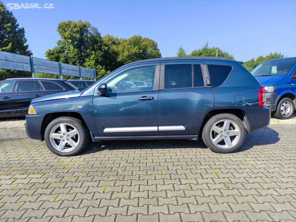 JEEP COMPASS 2.4i 16V VVT LIMITED,ZÁVĚS,ALU,KLIMA - fotka 4