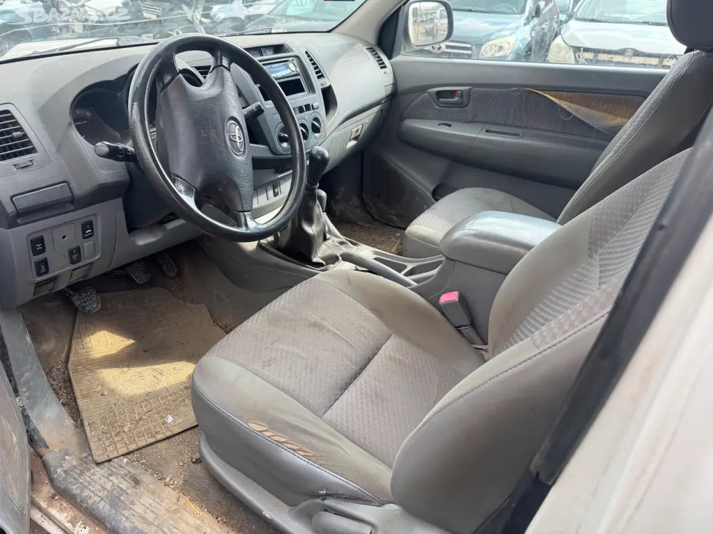 Toyota Hilux 2.5 88kw 2007 - fotka 4