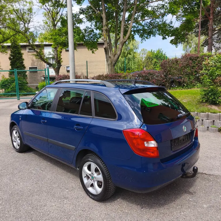 Škoda Fabia 1.2 TSI 77kw, automat,DSG,edice Family - fotka 4