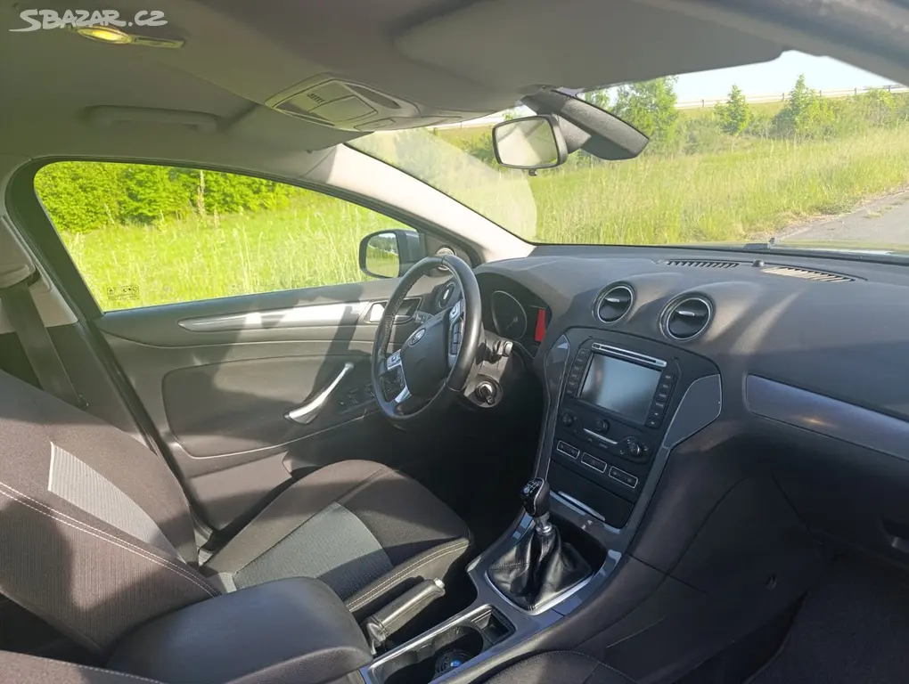 Ford Mondeo MK4 1,6 TDCi - fotka 5