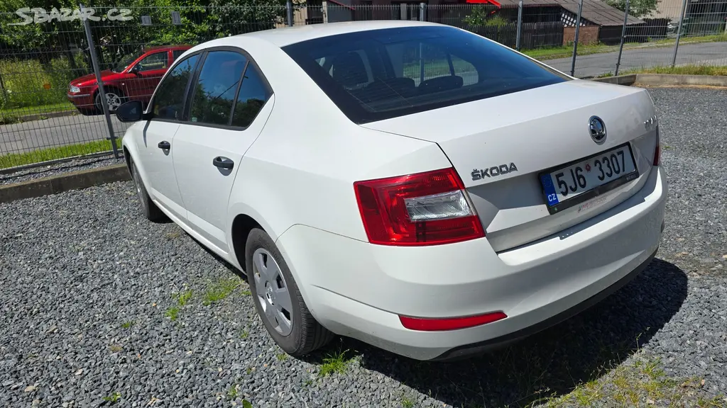 Škoda Octavia - fotka 2